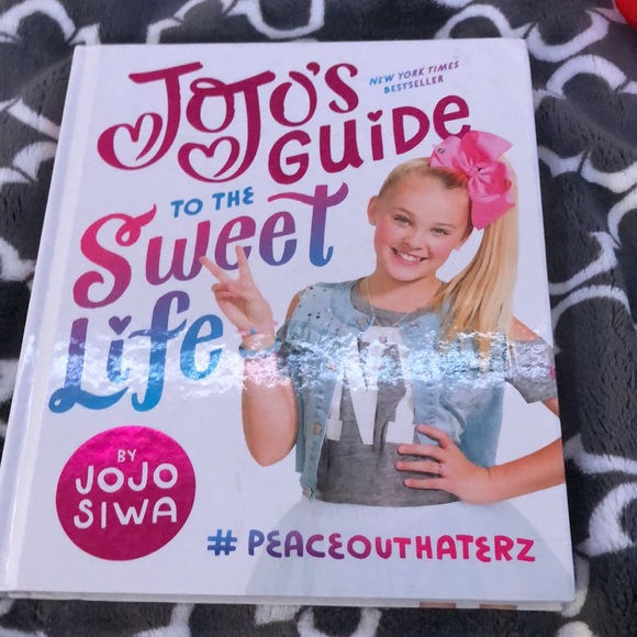 jojo siwa lot! - Picture 2 of 5